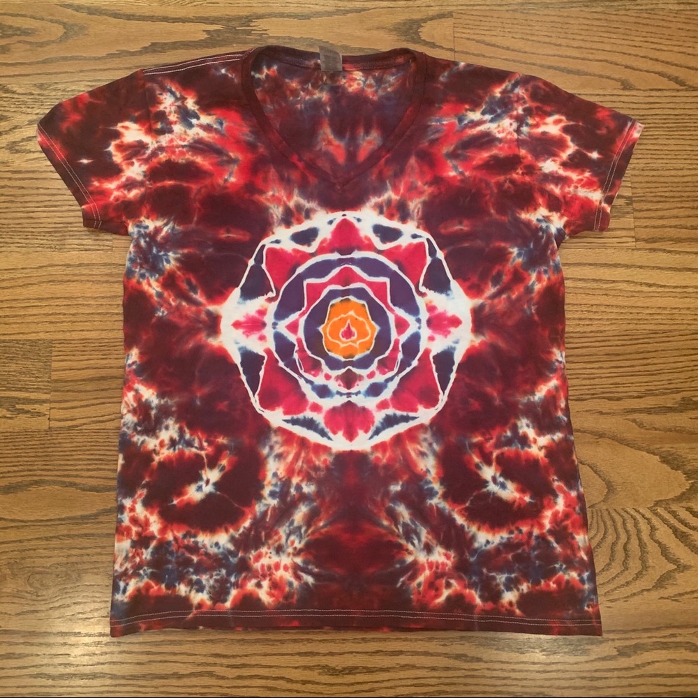 V-neck tie dye